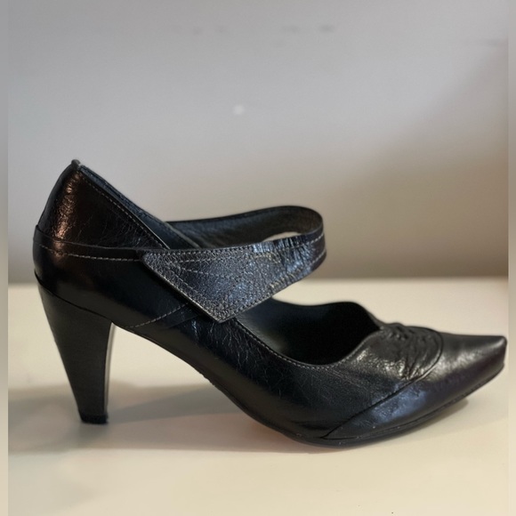Black Leather Hispanitas Heels - Size 36 - Picture 2 of 8